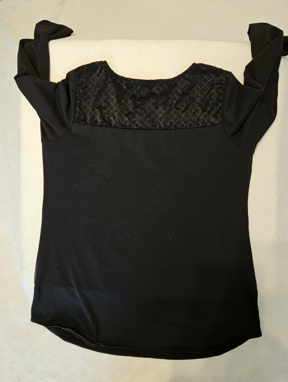 Betty Boop Graphic LS Shirt Textured Yoke 3D Flower Accent Black Top Med? Euc - Picture 5 of 13